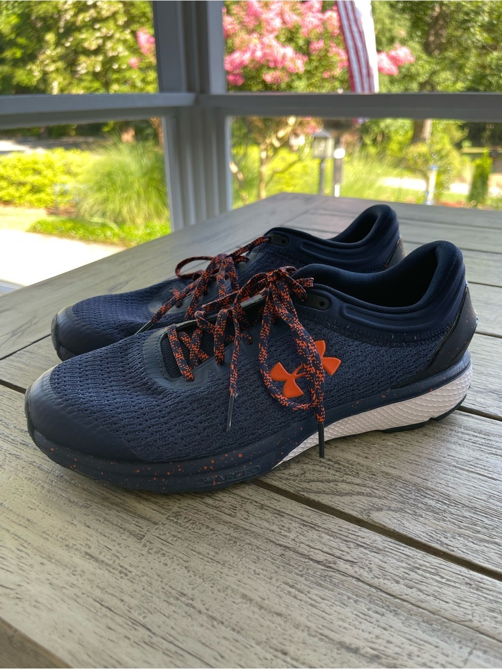 Under Armour Charged Men’s Escape 14 Navy Athletic Running Shoes Size 8.5
